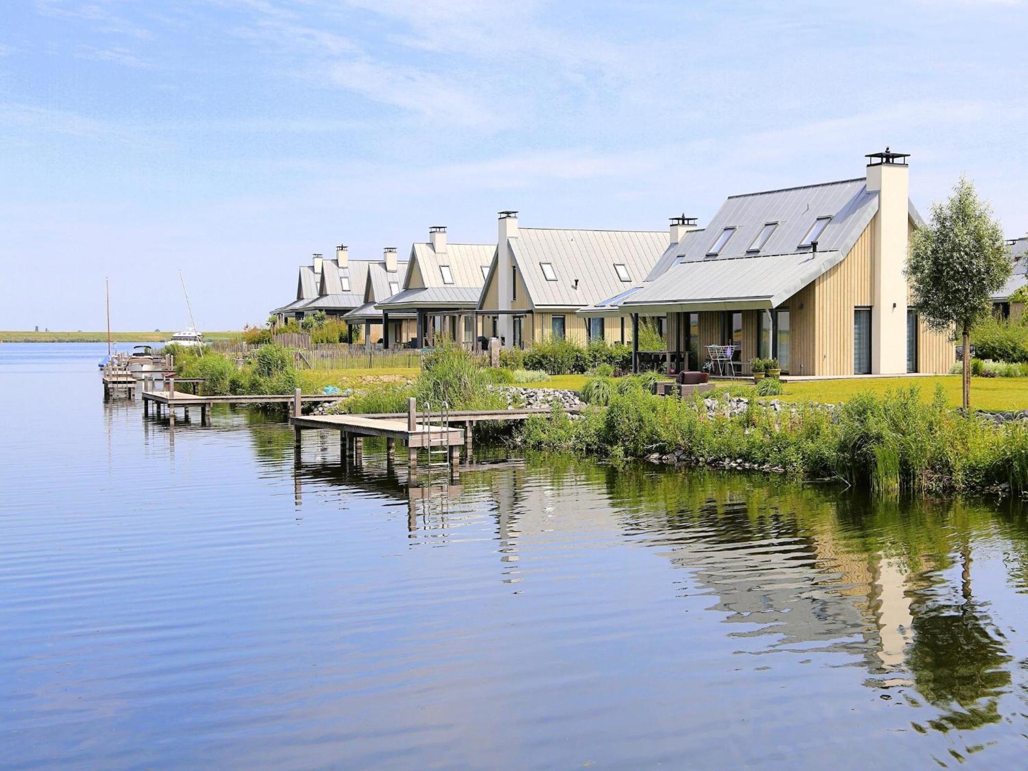 Modern Lodge On The Water In A National Park Tholen Zewnętrze zdjęcie