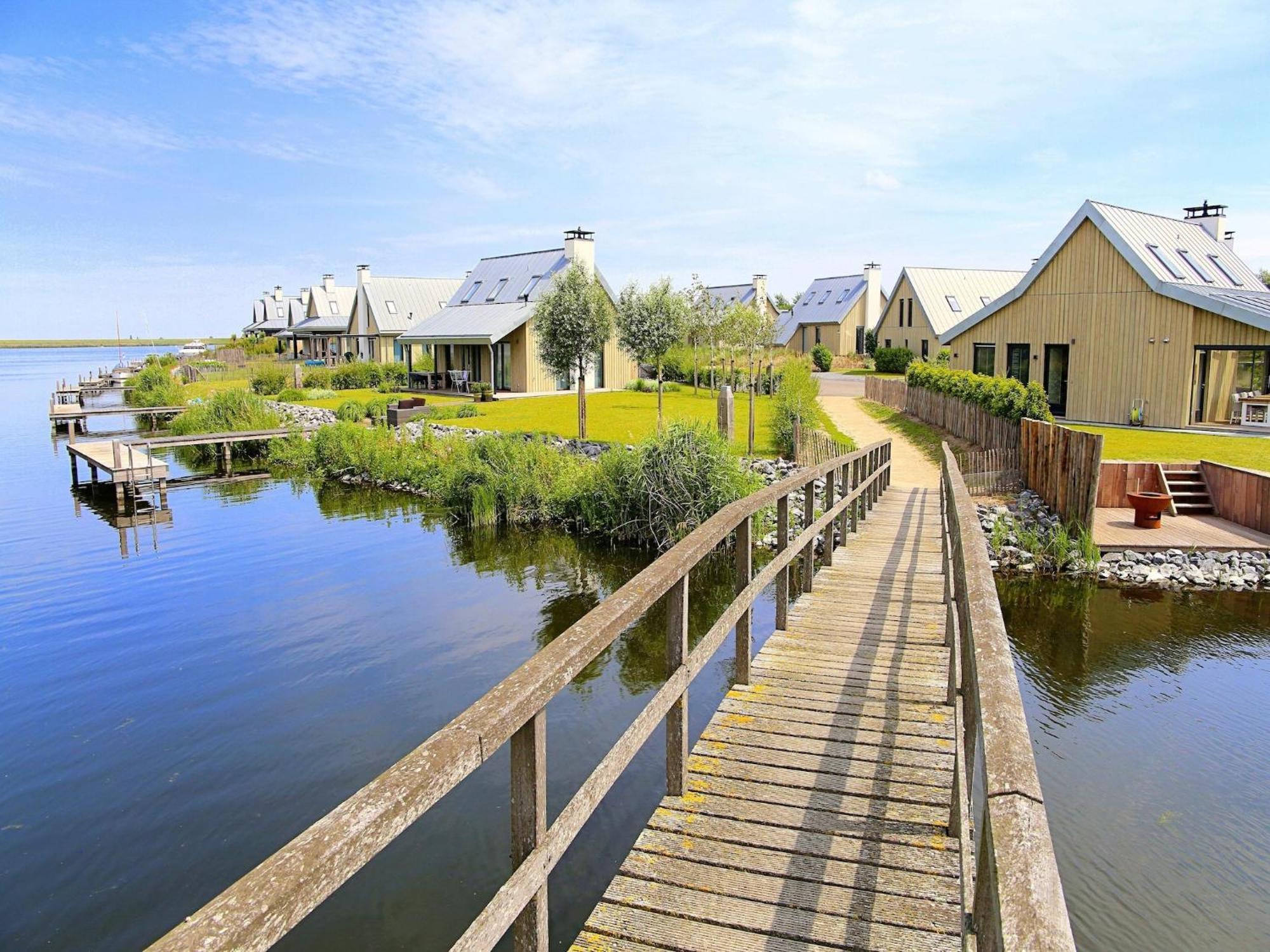 Modern Lodge On The Water In A National Park Tholen Zewnętrze zdjęcie
